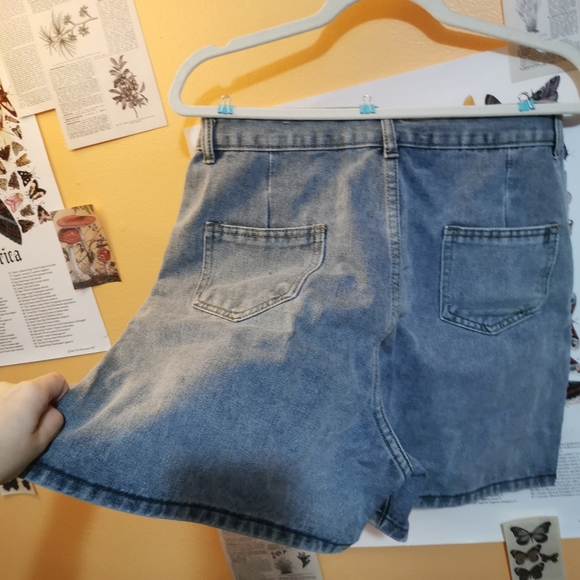 Japanese Style Harajuku Shorts Women Never Worn - Picture 3 of 3